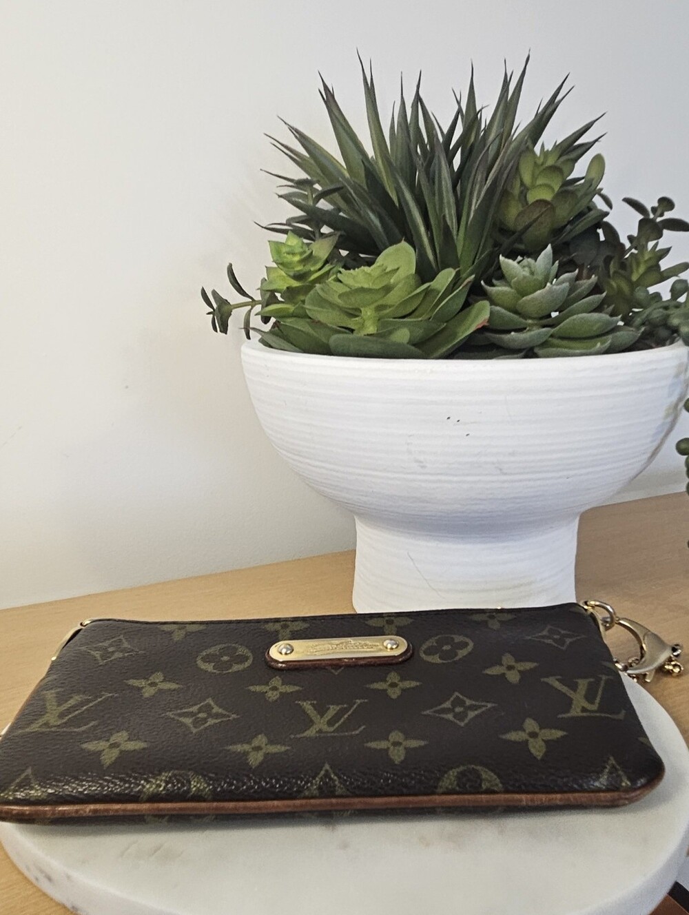 Louis Vuitton Milla Pochette Monogram Canvas MM ✨️ - Picture 6 of 11